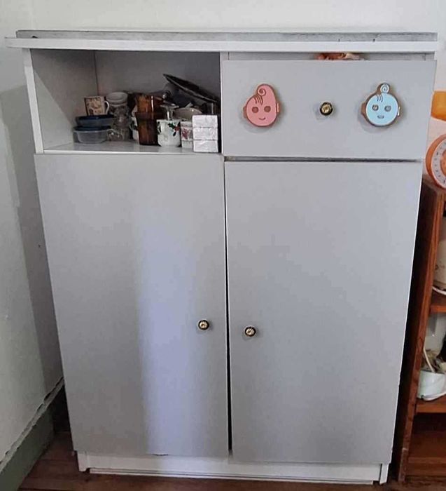 Vendo pequenos  móveis  de casa