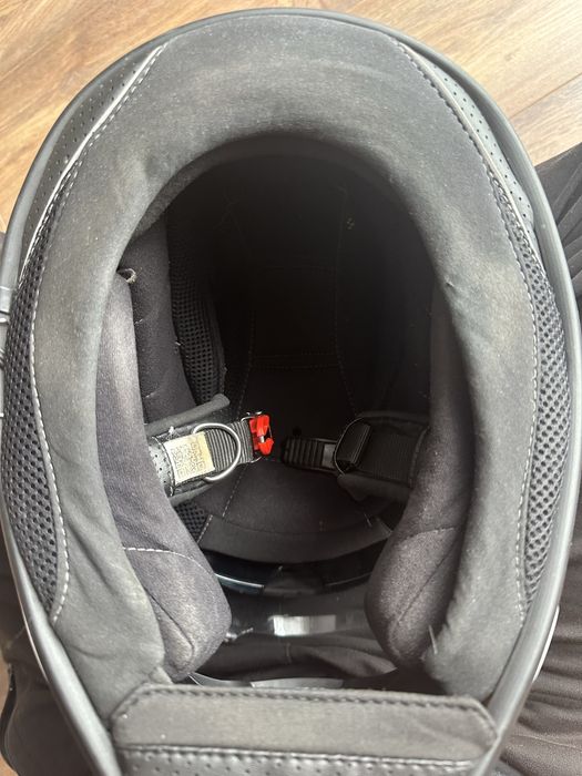 Продам шлем Airoh Spark