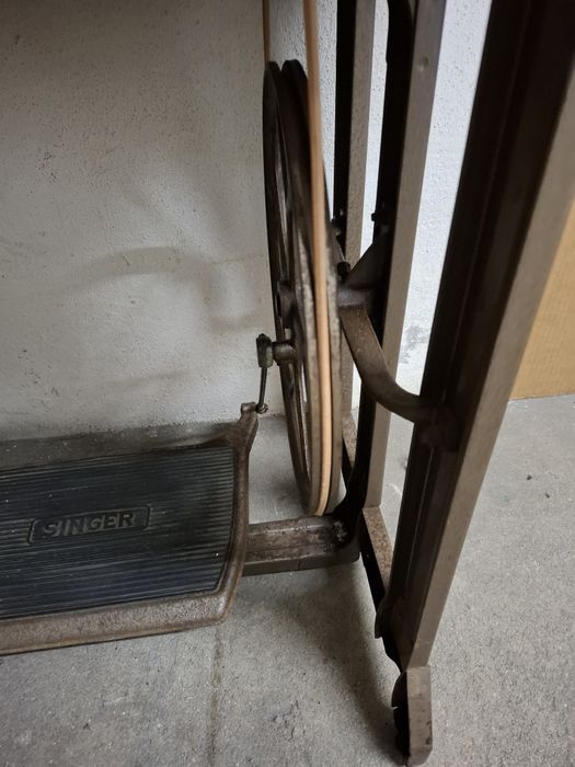 Maquina de costura Singer a pedal