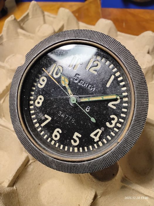 Zegar wojskowy czołgowy 5dni. PRL ZSRR  mechaniczny SPRAWNY