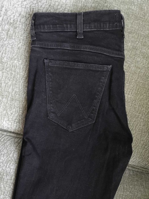 Jeansy męskie czarne  Wrangler Greensboro W33L32