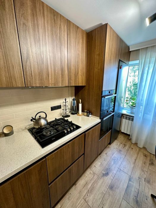 Продам 3к ЛЮКС квартиру. Кирпичный дом. Высотка. МОСТ / ПРАДА