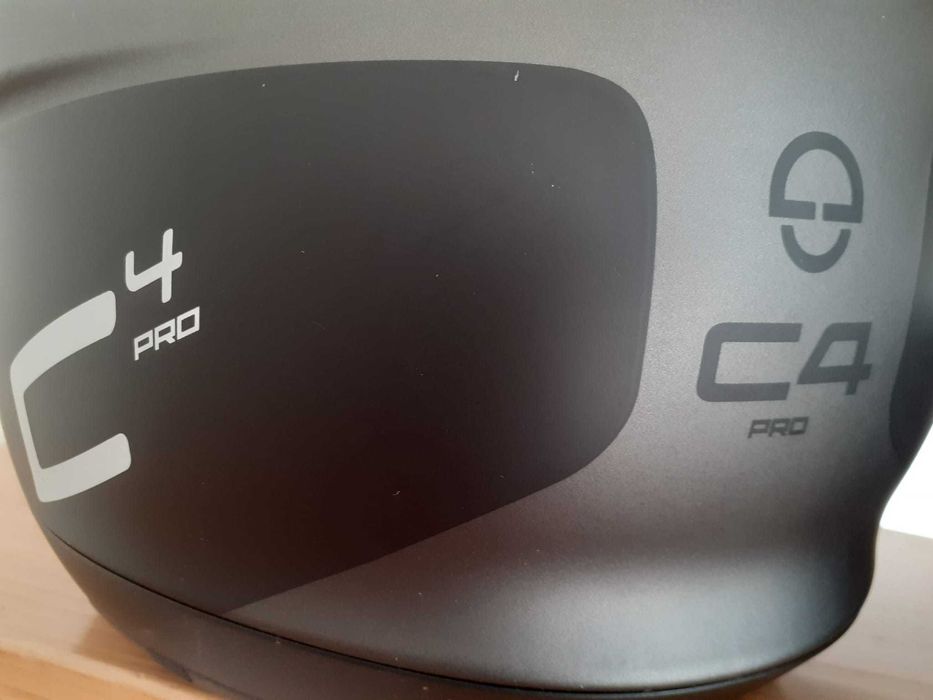 capacete virado Schuberth C4 Pro Swipe.  Tamano L  /  59