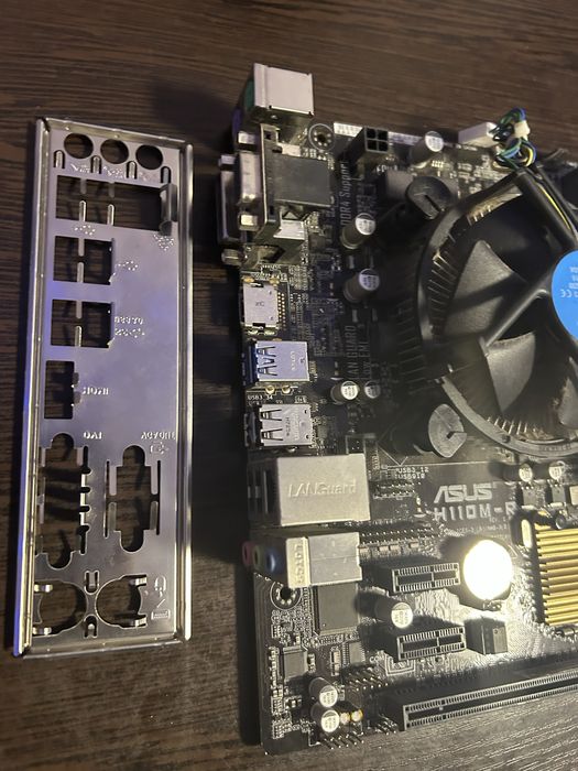 материнська плата + проццесор Asus H110M-r, intel core i3 7-го покол