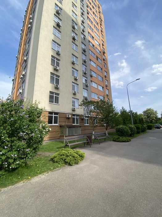 БЕЗ % 1к, просп.Гузара 46-Б, з КОМОРОЮ 2,5 кв.м,Берестейська,Вокзальна