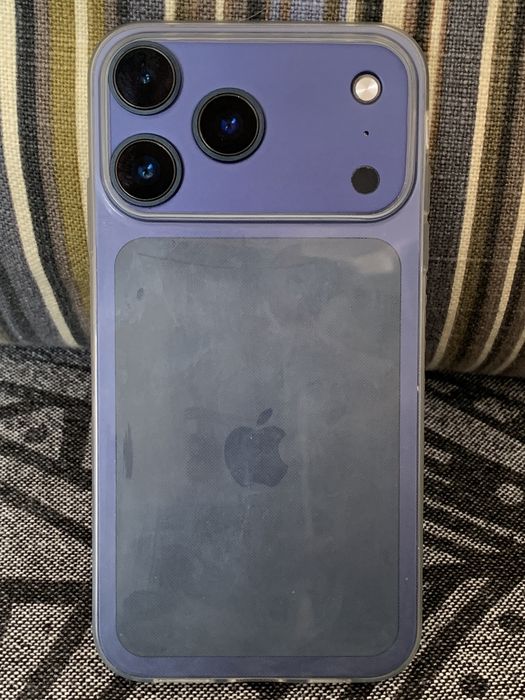 Iphone XR em chassi 17 pro LER