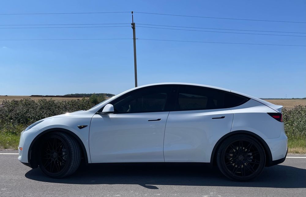 Tesla model Y 2021 Long Range Dual Motor