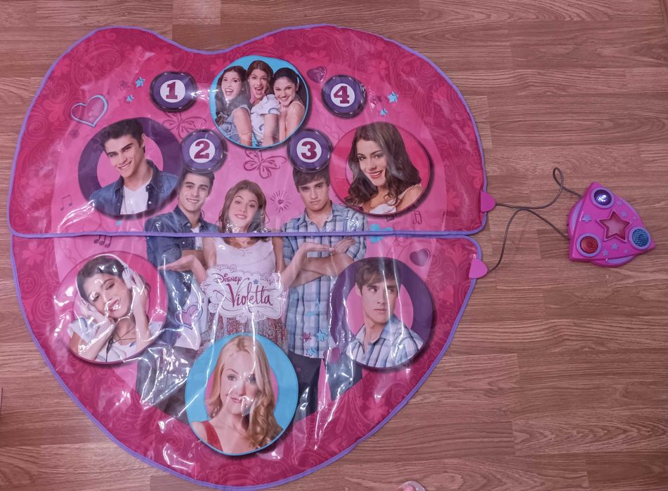 Smoby. Tapete Musical Violetta da Disney