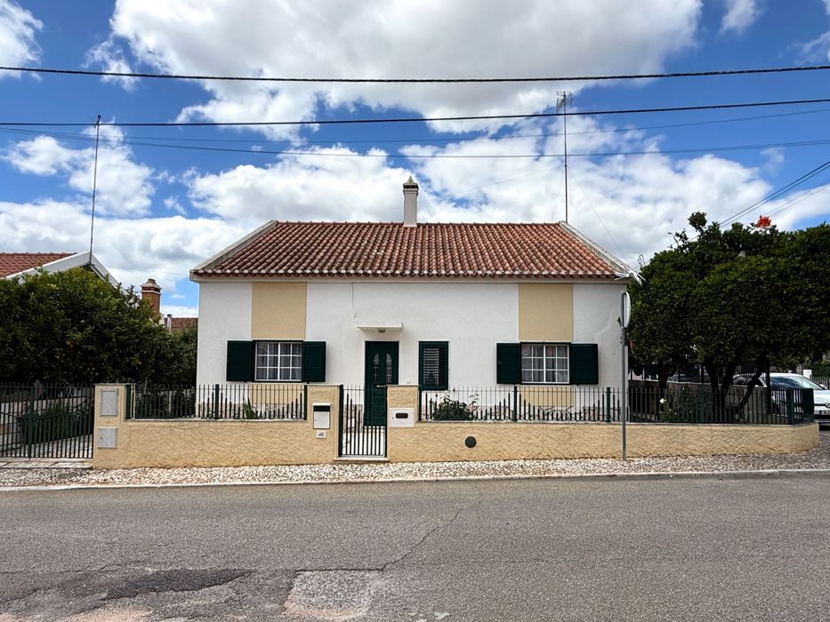 moradia independente em estremoz