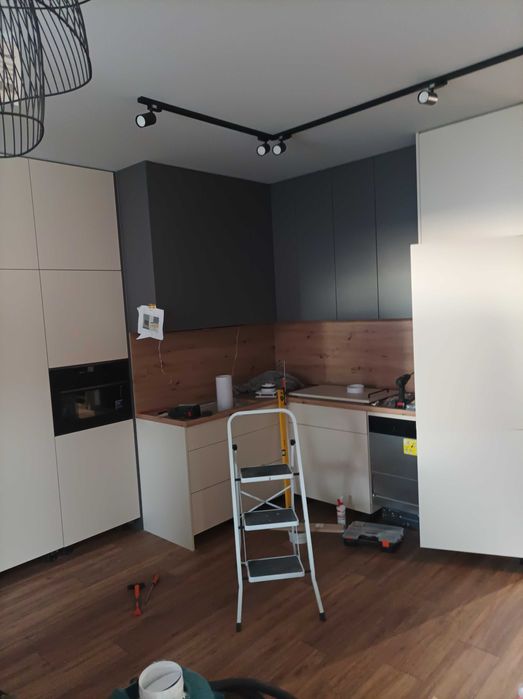 Montaż mebli Ikea/Stolarz/usługi meblarskie