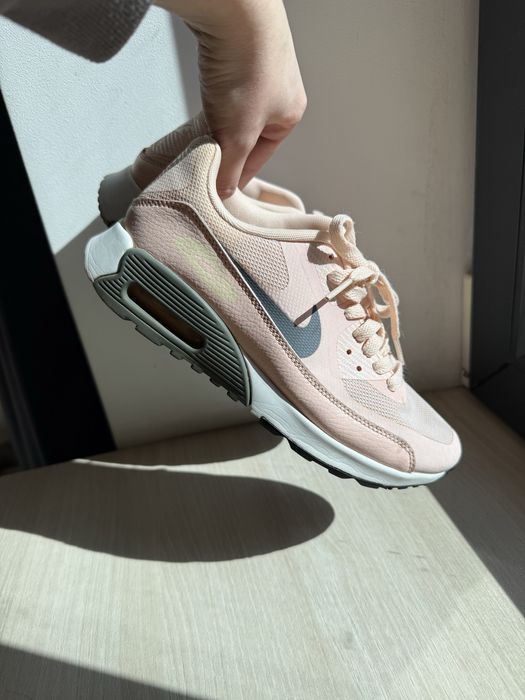 Женские кроссовки Nike Air Max 90
