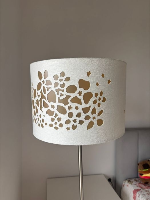 Candeeiro com design simples