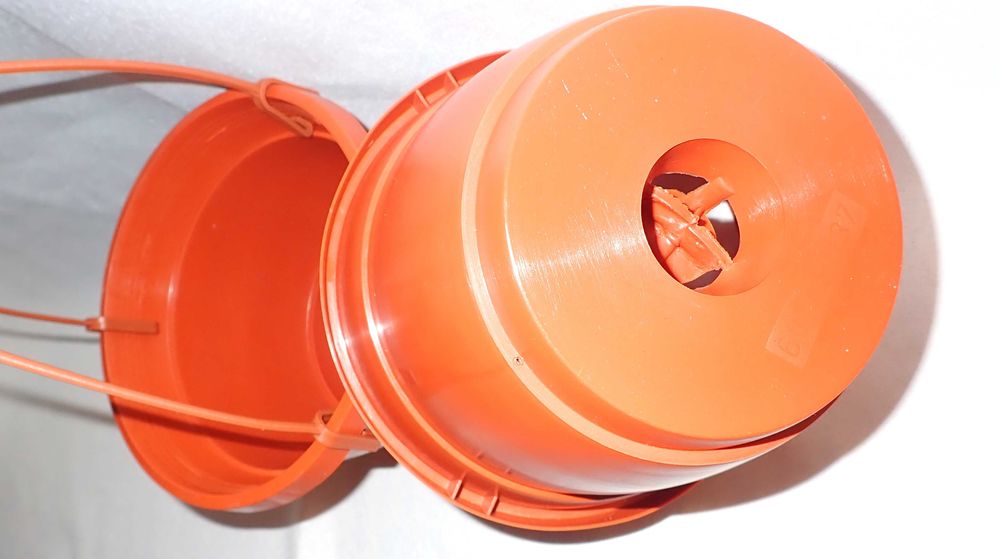 Doniczki wiszące śr.18cm CEGLASE AMPLE ZWISY 18 cm BIAŁE na truskawki