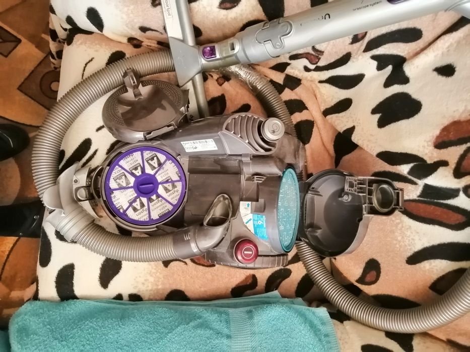 Пилисос Dyson 1400w