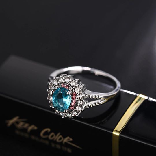 Anel com pedra Azul Strass Rodada Rosa de Cristal