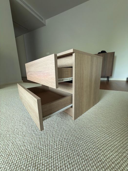 Mesa de Cabeceira moderna com derivados de madeira carvalho