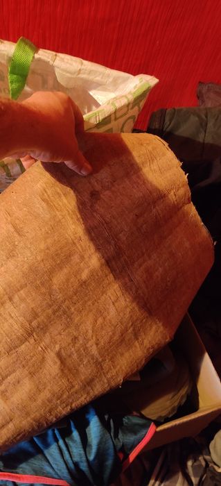 Египетские картины и статуэтки привезены из Египта.