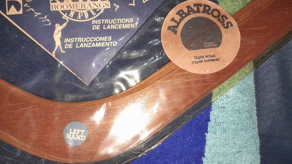 Vendo 2 Boomerangs novos