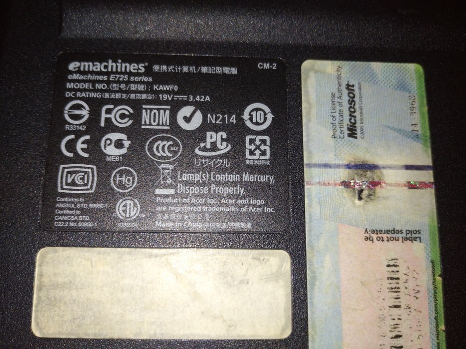 Продам ноутбук eMachines E725