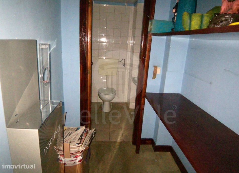 Loja de 37m2 - Centro Comercial dos Granjinhos,