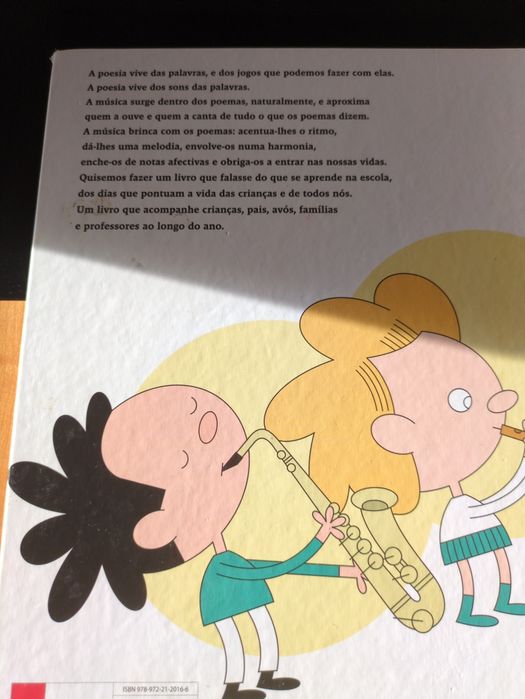 Canta o Galo Gordo de Inês Pupo e Gonçalo Pratas