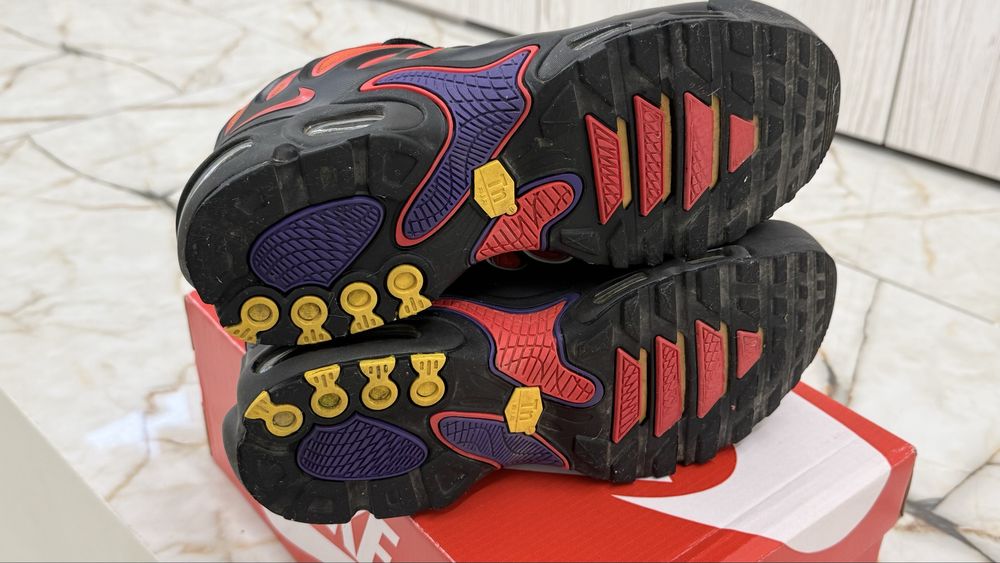 Кросівки Nike Air Max Tn Plus Drift 42