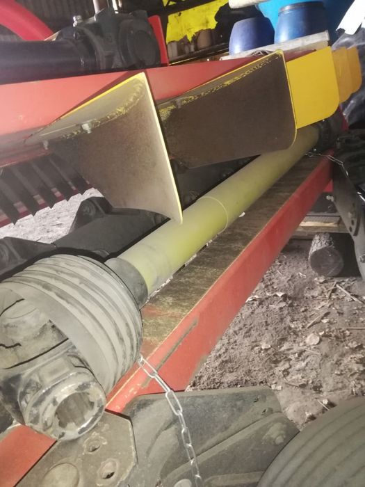 Січкарня соломи навісна