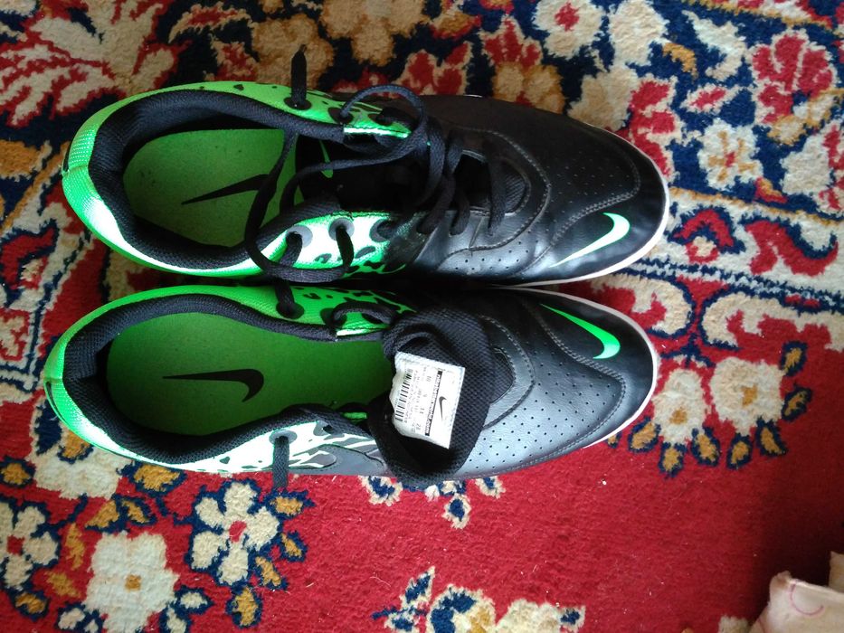 Buty NIKE halowe