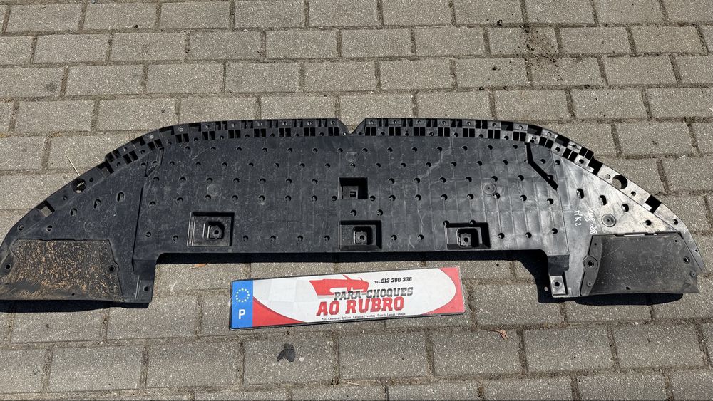 Base inferir parachoque peugeot 208 mk2