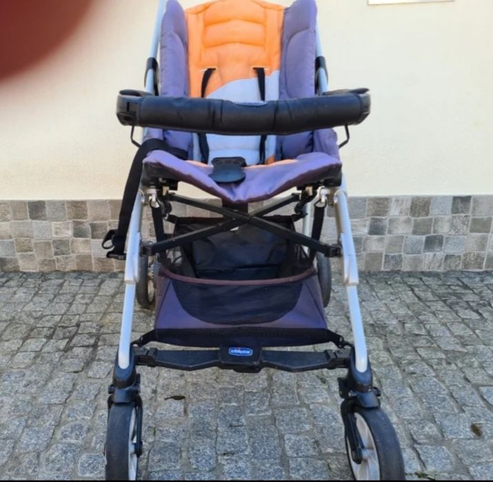Carrinho de bebé chicco