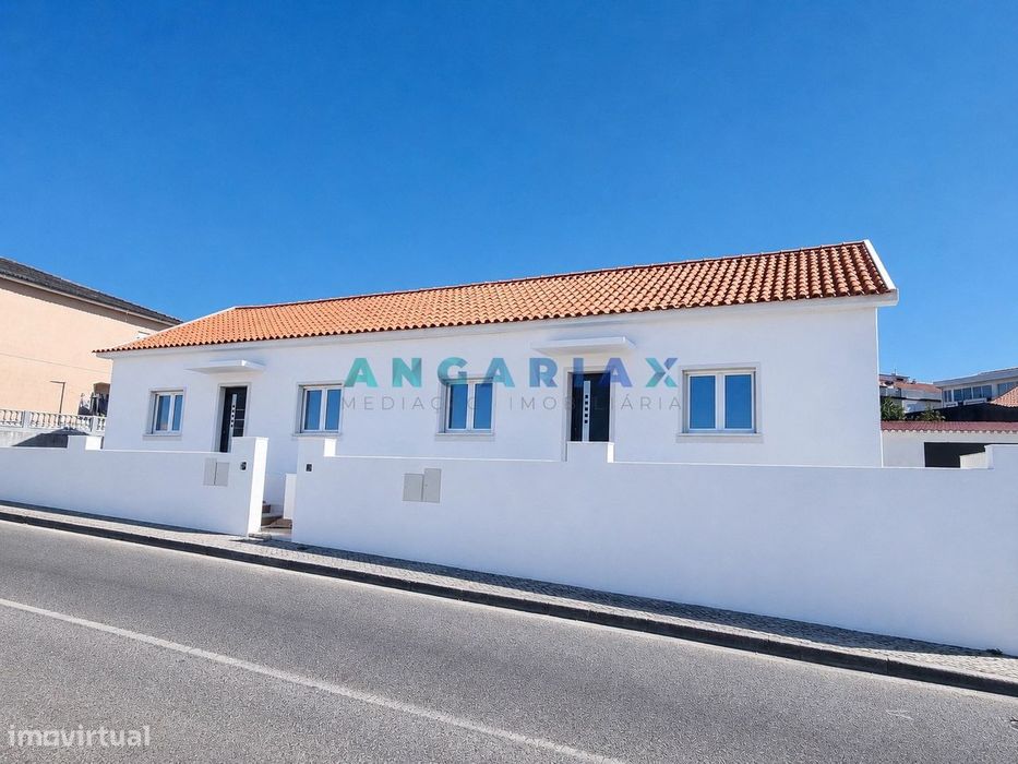 ANG1674 - Moradia T2 para Venda em Leiria