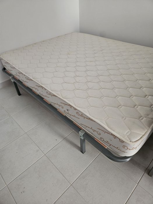 Cama de casal 1.40m/2.00m