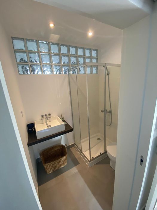 Apartamento Fantástico apartamento com três quartos e três  cas de banho