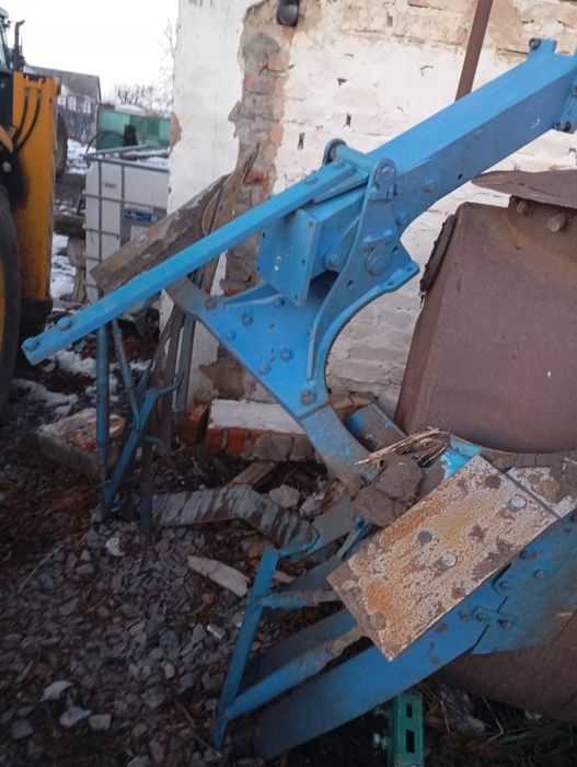 Плуг  Lemken EvroOpal 8.5+1 пологовий оборотній полунавісний