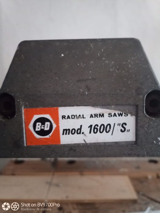 Maquina de Corte DeWalt Radial Arm - Trifásico