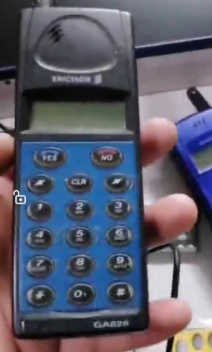 4 telemoveis antigos erikson Sony erikson