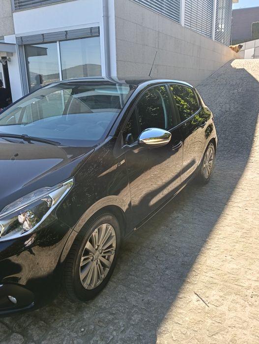 Peugeot 208 PureTech 1.2