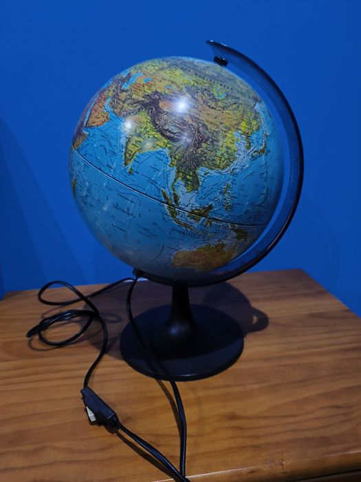 Globo terrestre luminoso