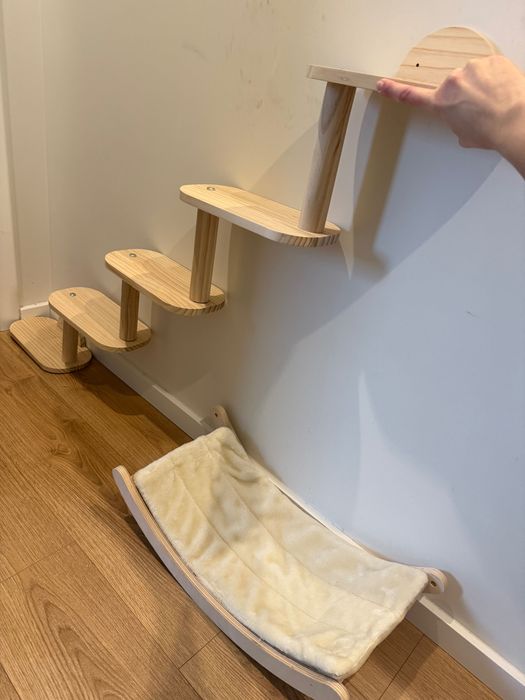 Drewniany zestaw naścienny dla kota – schodki i hamak boho legowisko