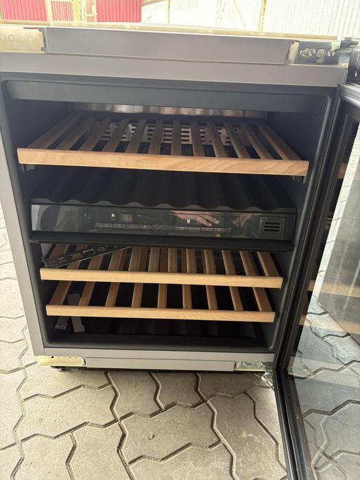 Вбудована винна шафа Miele KWT 6321 UG
(A140407)