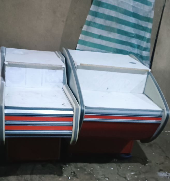 Прилавок торговий.Касове місце.Для вітрин холодильних.