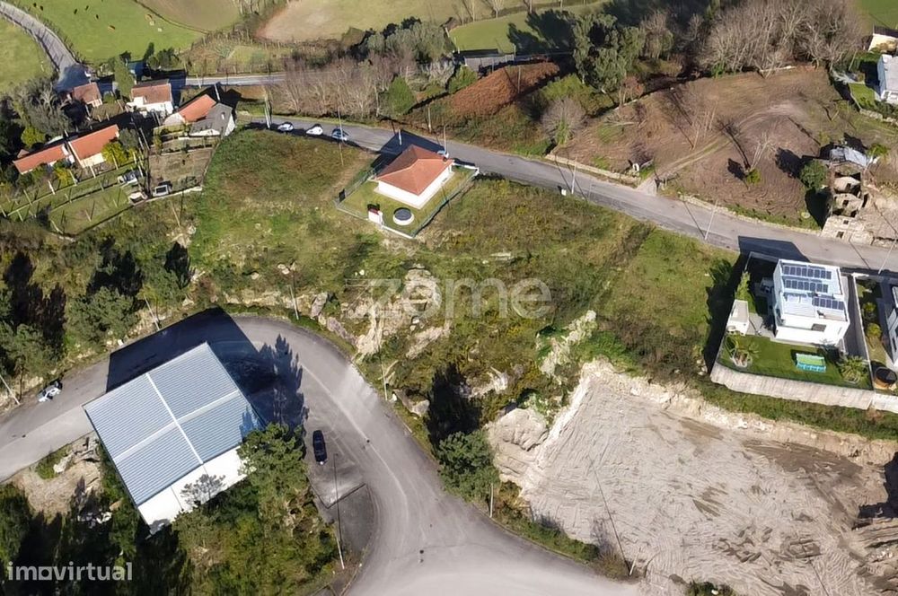 Lote de terreno Industrial para construção c/ área total de 820 m2
