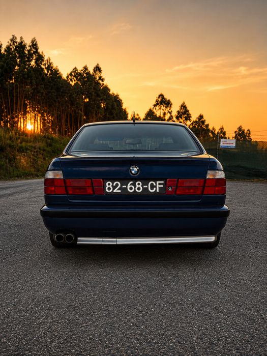 BMW serie 5 E34 540i V8 impecável