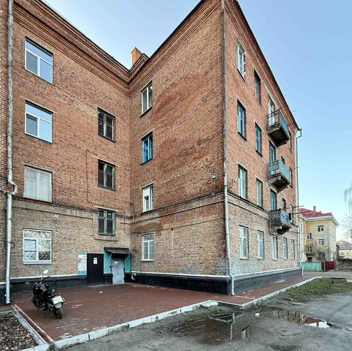 Продам м/сімейку по Приходько, 37