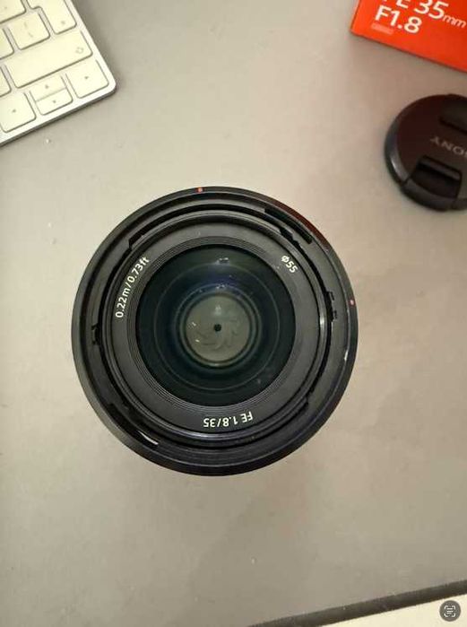 Objetiva Sony FE 35mm f/1.8 (SEL35F18F) c/ Caixa Original