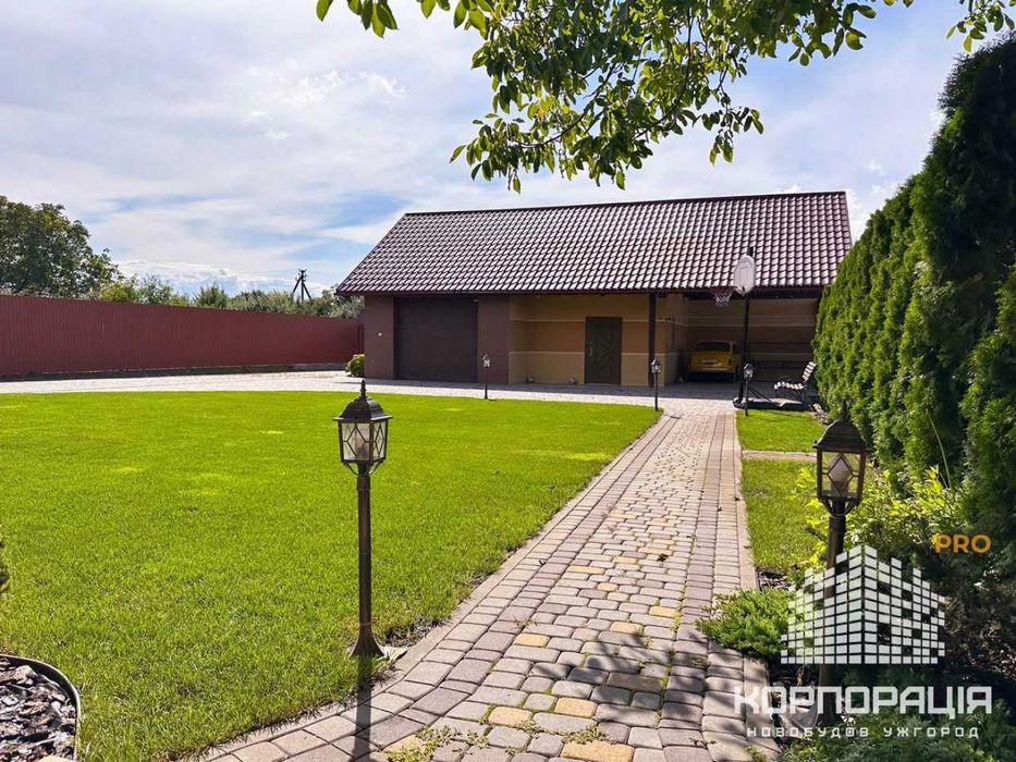 Продаж готового будинку, 280 м2,  28 соток, с.Галоч, 11 км до Ужгорода