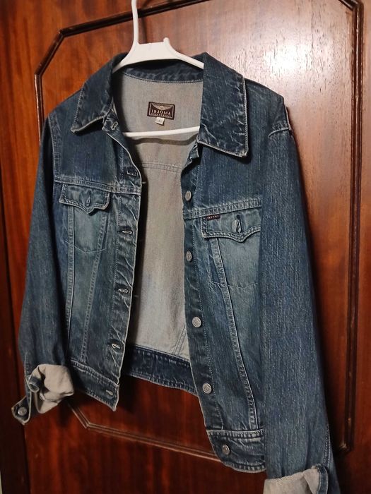Blusão de ganga (é tamanho L mas veste M)