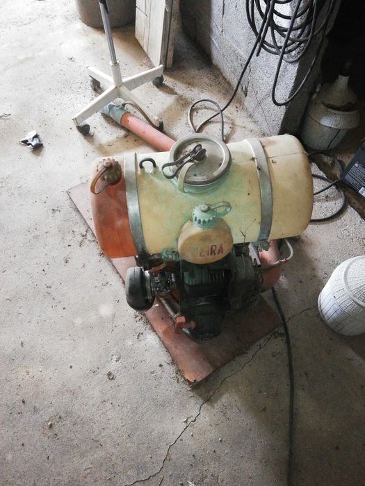 Variado Equipamento agricola para Vindimas