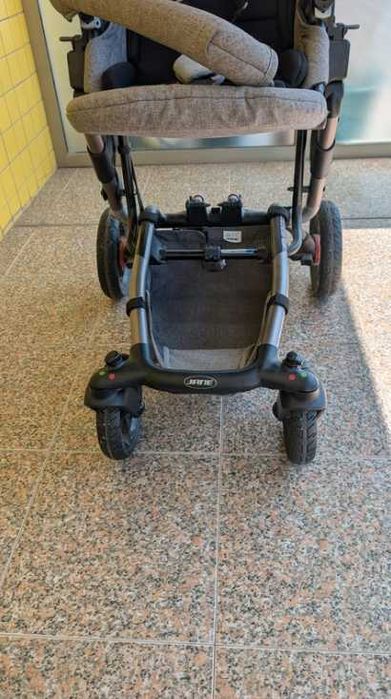 Carrinho de Passeio e Cadeirinha Grupo 0+ Jané