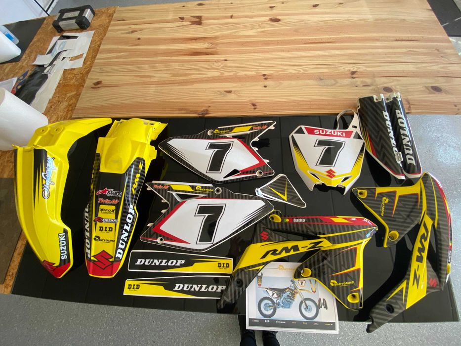 Kit Autocolantes Suzuki